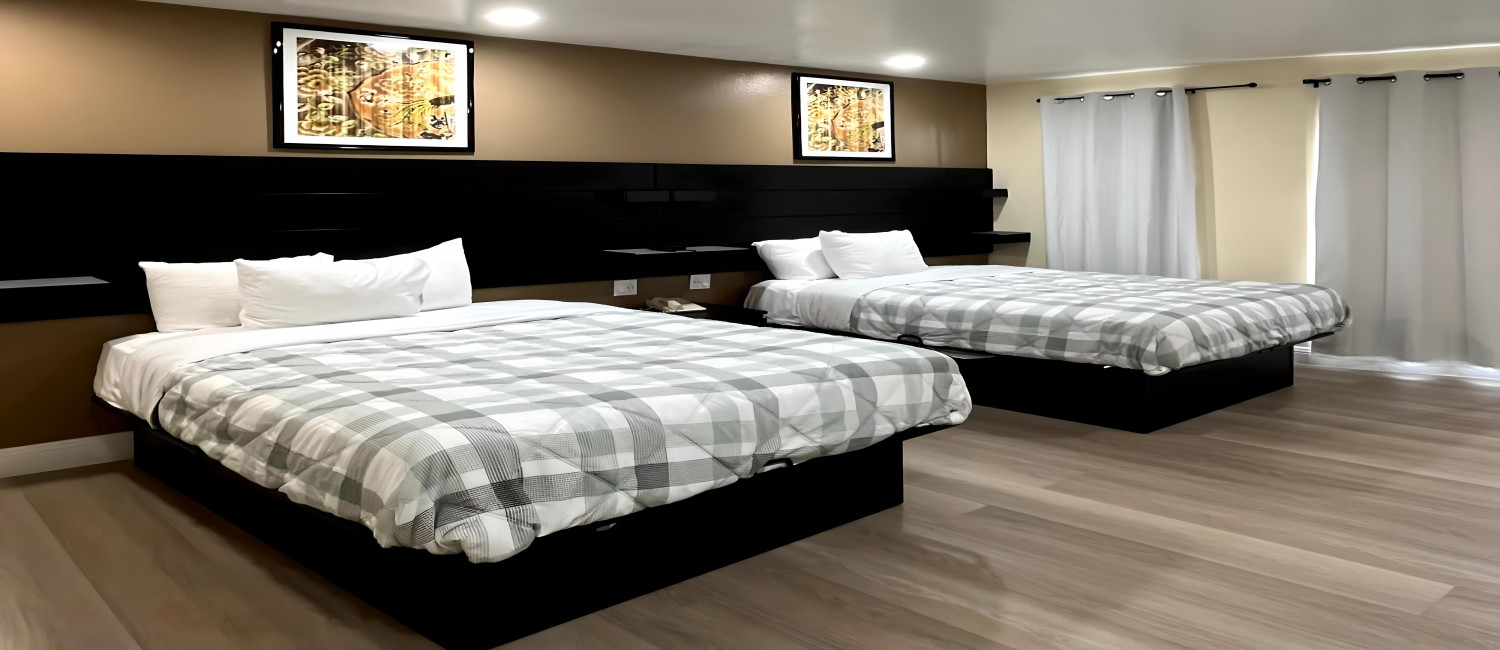  RELAX IN SPACIOUS GUEST ROOMS AT OUR PROPERTY