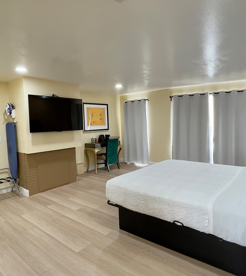  RELAX IN SPACIOUS GUEST ROOMS AT OUR PROPERTY
