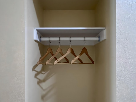 Ocean Inn - Closet
